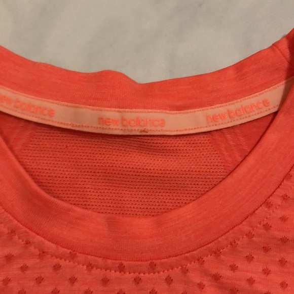 NEW Balance corral color exercise shirt. EUC! - Picture 5 of 7